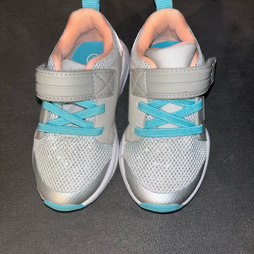 Cat & Jack Size 7 Toddler Sneakers